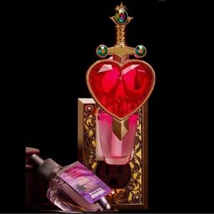 NWT Bath & Body Works Evil Queen Wallflowers Fragrance Plug